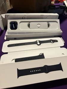 Midnight 45mm Apple Watch Series 7 Cellular & GPS Silicone Sport Band  - Photo 1 sur 14