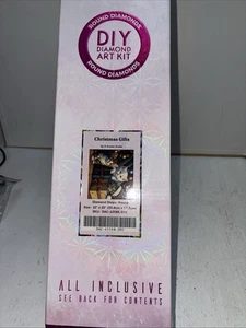 Diamond Art Club - DAC Weihnachtsgeschenke 22”x20” von Auclair Studio - Bild 1 von 6