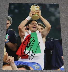 Filippo Inzaghi persönlich handsigniertes Autogramm 12x8 Foto - Italien Fußball Geschenk - Bild 1 von 2
