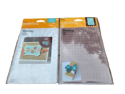 Cricut Cuttlebug Anna Griffin Dandelion & Gingham  5 X 7 Embossing Folder NEW - Image 1 of 2