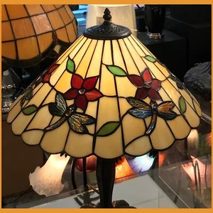 RENEE RED POPPY DRAGONFLY - TIFFANY STYLE LEADLIGHT - 16" WIDE TABLE LAMP LIGHT - Picture 1 of 5