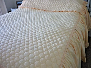 Vintage Bianca Double Bed Quilted Bedspread with Frill Edge and Pillow Sham - Picture 1 of 9