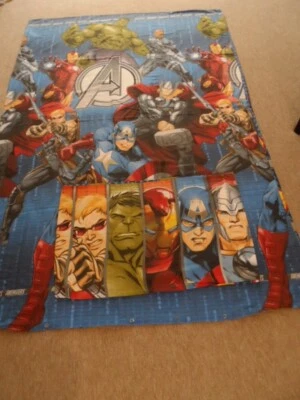 Juego de cama individual y funda de almohada Marvel Avengers Assemble Foto 1 de 4