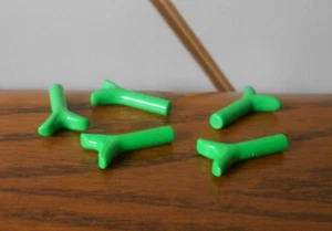 BRIGHT GREEN plant stalk, stem, carrot top genuine LEGO spare part 33183 x5 - Picture 1 of 2