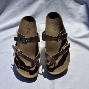 Mad Love Sandals Rose Gold Size 7 NWOT Sticker on bottom of shoe - Picture 1 of 5