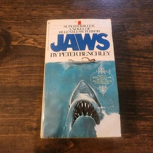 JAWS the novel by Peter Benchley, 1975 First Paperback edition 16th Print Bantam - Imagen 1 de 14