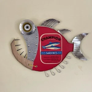 RETRO WEIRD METAL FISH SARDINES STEAM ANGLING SEA FISHING MACKEREL GARDEN BAR - Picture 1 of 6