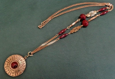 Collar Vintage Sarah Coventry Años 70 Safari Cornalina Rojo Cuentas Tono Dorado con Caja Foto 1 de 4