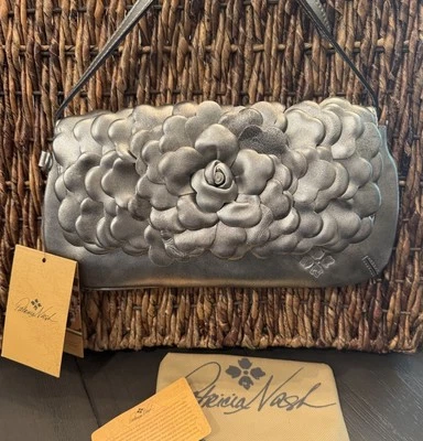 LEER Patricia Nash Baku Convertible Pétalos Platino Bandolera Bolso sin asas CARTERA Foto 1 de 4
