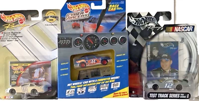 Lote de 3 Hot Wheels Ryan Newman 12 Ricky Rudd 10 Cyber Racer Grand Prix 44 Foto 1 de 4