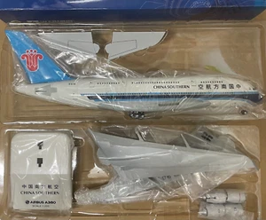 Time Sale 1:200 China Southern Airbus A380 Daron Skymark - Picture 1 of 9