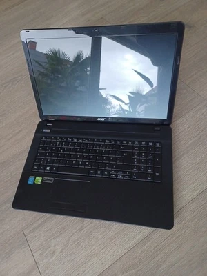 Acer Aspire E1-772G Notebook, 17,3" Display, Core I5-4200, GeForce 820M, SSD+HDD - Bild 1 von 4