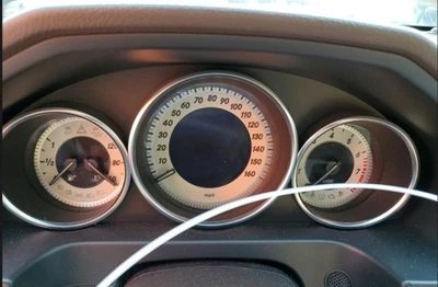 Grupo de medidores de velocímetro OE Clase E 2014 88 k millas Mercedes-Benz Foto 1 de 4