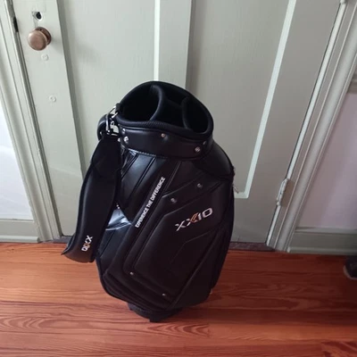 New 2025 XXIO Caddy Cart Golf Bag - Black - Pro Shop $349.99 - Image 1 of 4