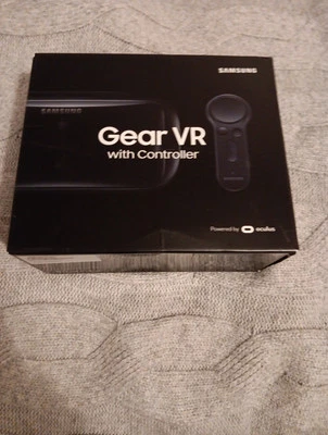 Samsung Gear VR Oculus Virtual Reality Headset Blue/Black - Image 1 of 4