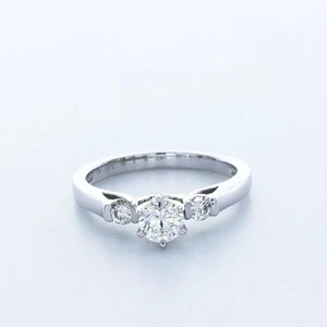 14K Gold 3-Stone Engagement Ring Classic 0.94 CT Round Lab-Grown Diamond E VS1 - Picture 1 of 8