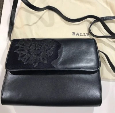 Bolso de hombro/cartera BALLY 2 vías azul marino con diseño de malla. Usado una vez. Foto 1 de 4