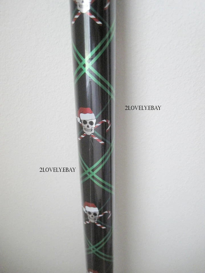 Skull Christmas Gift Wrapping Paper Roll Wrap Pirate Spooky Goth Jolly Roger - Imagem 1 de 4