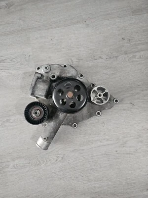 Водяной насос от 2005 Jeep Grand Cherokee - Изображение 1 из 2