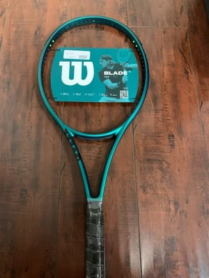 Wilson Blade 100 v9 en 41/4 Foto 1 de 4