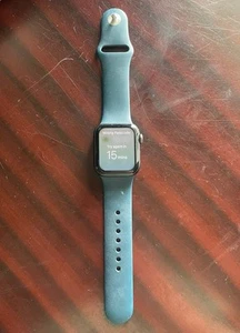 Apple Watch Series SE 40mm Black + Cellular/GPS - Photo 1 sur 7