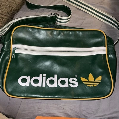 Adidas Originales Unisex Bolso Mensajero Verde Trébol Logo Avión Retro Foto 1 de 4