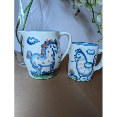 M.A. Juego de jarra y taza de cerámica Hadley utensilios de cocina decorativos con adornos azules de cerámica Foto 1 de 4