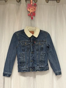Chaqueta Levis Trucker Juvenil Mediana Azul Trucker Jean Sherpa Forrada Denim - Imagen 1 de 10
