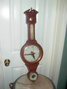 Bostonian Mystery durchsichtiges beleuchtetes Zifferblatt Haddon Products Wanduhr - Bild 1 von 12