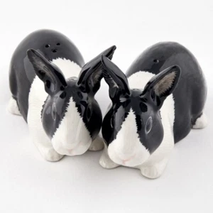 Rabbit Salt and Pepper Shakers Black & White Pottery Rabbits By Quail Ceramics - Foto 1 di 2