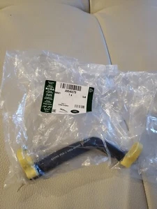 Genuine Jaguar xf/f-pace/f-type/xe coolant pipe JDE40570 - Picture 1 of 3