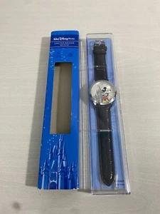 Reloj Mickey Mouse Walt Disney World Edición Limitada en Estuche - Imagen 1 de 3