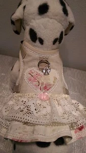 Hundegeschirr XS Softgeschirr Rosenmuster Rüschen Leinen beige Spitze Trachten - Bild 1 von 4