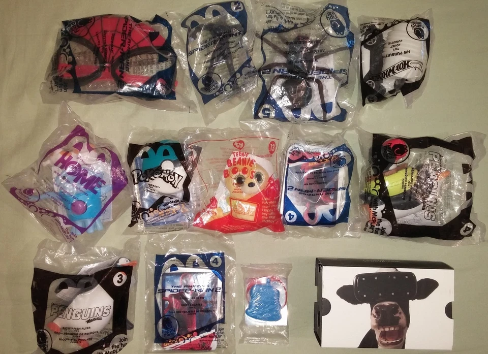 13x Juguetes Pingüinos de Madagasc Spiderman Pokemon Hotweels Vaca Foto 1 de 1