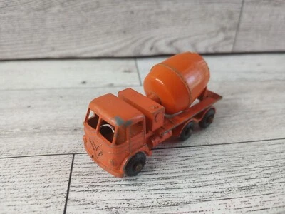 Matchbox Lesney Foden No. 26 Cement Mixer Orange  - Image 1 of 4
