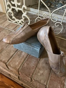 Sesto Meucci Bardon Platino Arrack Leather Zip Front with Rubber Sole Gold Tone  - Picture 1 of 3