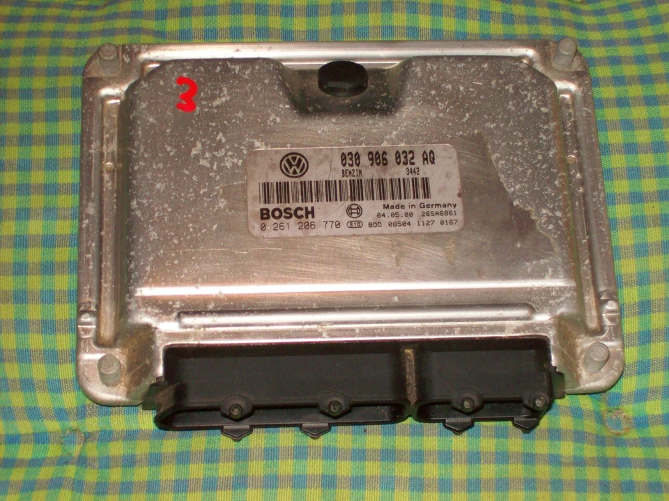 Centralina motore VW Polo (6N) 1.4 AUD 030906032AQ 0261206770 04.05.2000 - Immagine 1 di 1