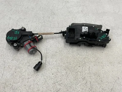 Lincoln Continental 2017-2020 actuador de cierre de puerta de paso delantero derecho 1589 OEM Foto 1 de 4