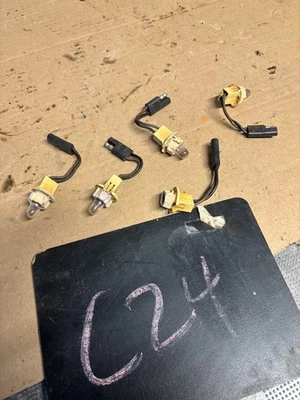 1980 86 1991 92 1997 Ford F150 F250 F350 cabina bronce coletas ligeras colas de cerdo OEM Foto 1 de 4