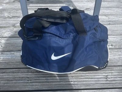 Large Vintage Nike Navy Duffle Bag Gym / Sports Excellent Condition - Image 1 of 4