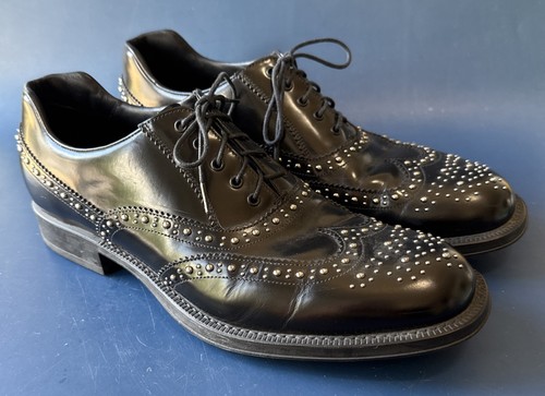 PRADA SPILLE STRINGATE IN PELLE NERA CON BORCHIE ARGENTO US 9 5