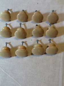 VINTAGE SET OF 12 OFF WHITE 1 X 1.25 INCH DRAWER KNOBS  WITH SCREWS 62123b - Picture 1 of 8
