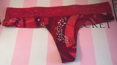 NUEVO CON ETIQUETAS BRAGAS TANGA VICTORIA'S SECRET S ROJO SUPERESTRELLA DIAMANTES DE IMITACIÓN LISOS RARAS DE COLECCIÓN Foto 1 de 4