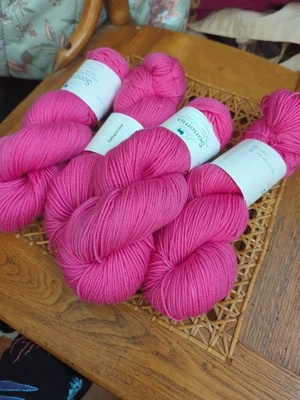 Set Of 4 Baah Sonoma 💯 SW Merino 234 yds Per 100g Dk Falling In Love  - Image 1 of 2