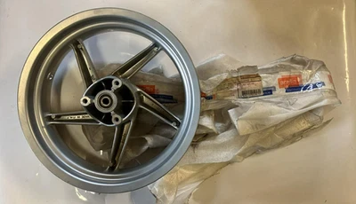 Jante Avant Origine Neuve Aprilia SR 50 H2o / Air (1997-2001) Réf : AP8208445 - Photo 1/2