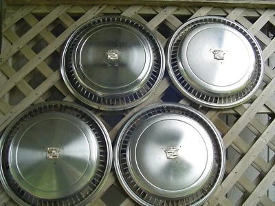 1974 1975 1976 1977 1978 Cadillac Eldorado Sevilla Fleetwood tapacubos cubierta de rueda Foto 1 de 4