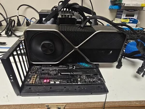 NVIDIA GeForce RTX 3090 Founders Edition 24GB Graphics Card - Afbeelding 1 van 8