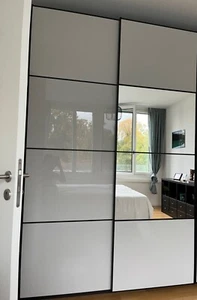 IKEA Pax Kleiderschrank schwarz mit Schiebetüren, 150*236*66cm - Bild 1 von 3