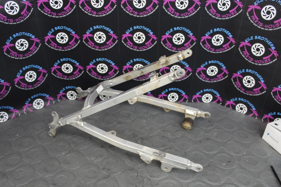 Submarco trasero Yamaha YZ250F 2012 2013 OEM 17D-21190-10-00 Foto 1 de 4