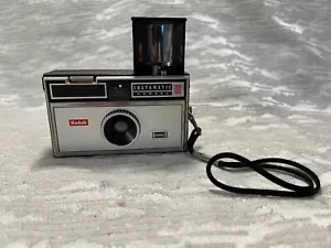 Vintage Kodak Instamatic 100 Flash Camera parts or repair. See notes.-- 5262 - Picture 1 of 8